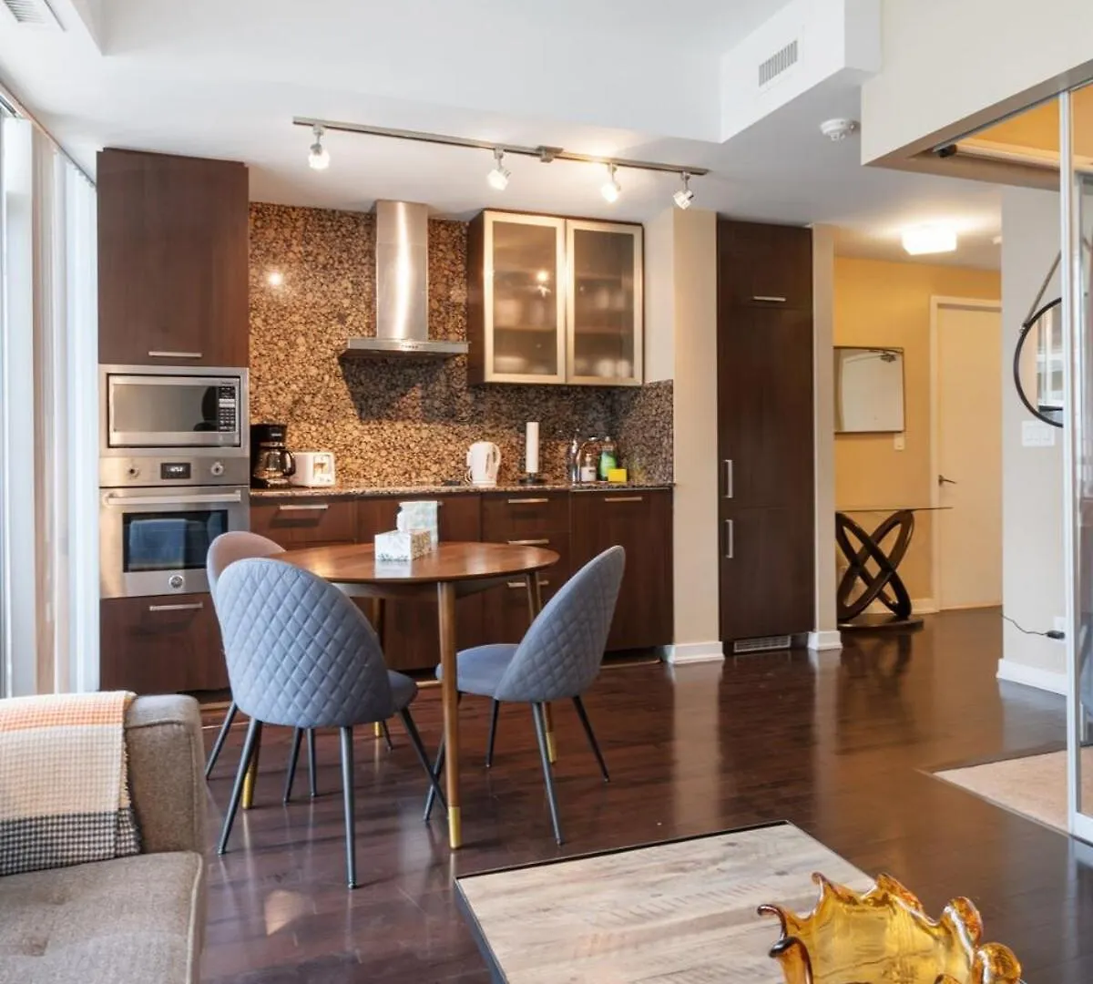 Apartment Rustic Dt Condo 1 Bed & Sofabed Toronto Canada