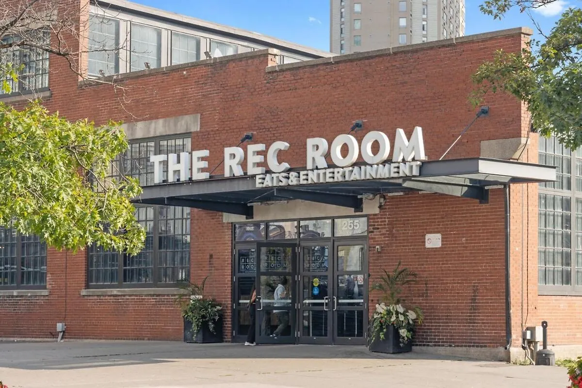 Rustic Dt Condo 1 Bed & Sofabed Toronto Canada